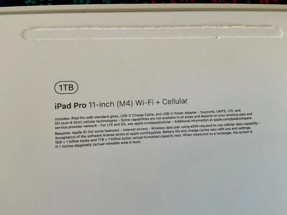 iPad Pro M4 11" 1TB Wifi+Cellular Unlocked with Magic Keyboard and Smart Folio